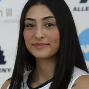 Duru Akbas '27